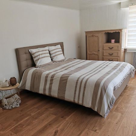 Appartement " Le Chardonneret " Issenheim Екстериор снимка